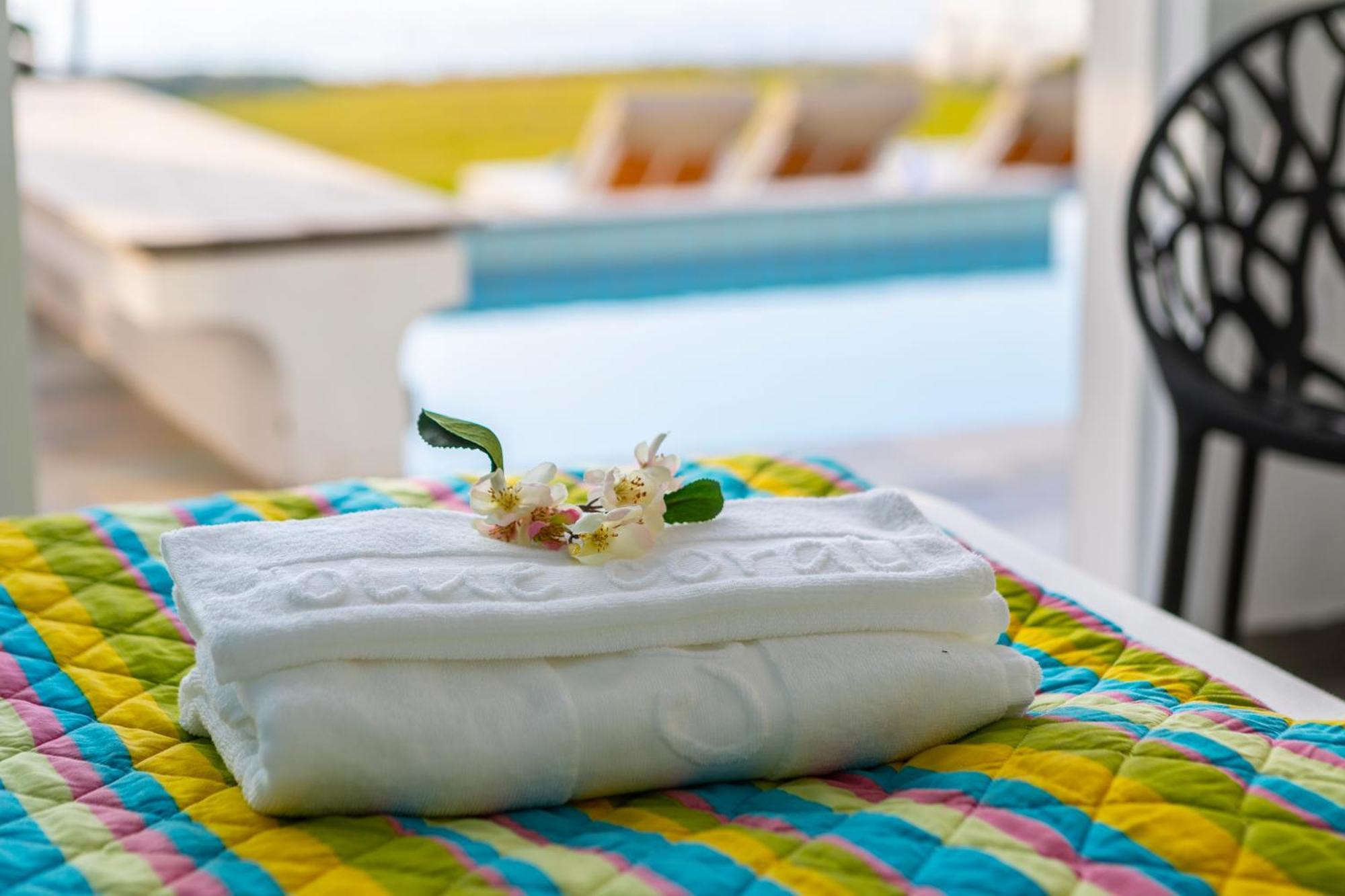Blue Coral Beach Villas Three Exclusive Villas - Poseidon - Nautilus - Oceanos - And - Baby Coral Bungalow Korall-öböl Kültér fotó