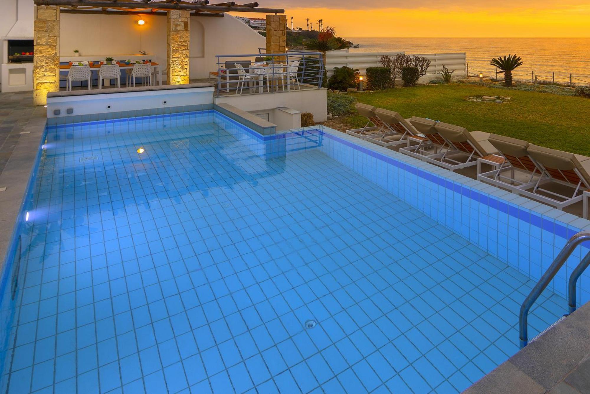 Blue Coral Beach Villas Three Exclusive Villas - Poseidon - Nautilus - Oceanos - And - Baby Coral Bungalow Korall-öböl Kültér fotó